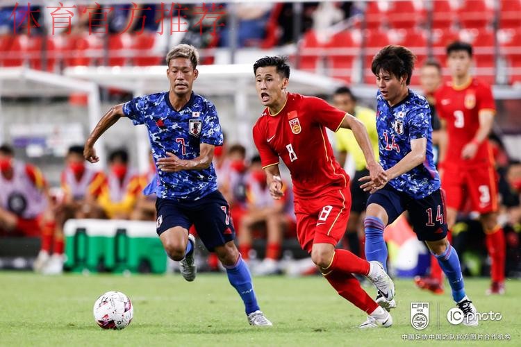 中国男足选拔队东亚杯0-0战平东道主日本队